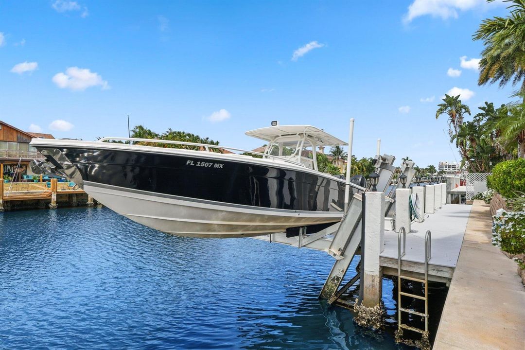 Boat lift