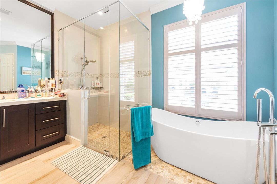 Active With Contract: $1,299,999 (5 beds, 3 baths, 2821 Square Feet)