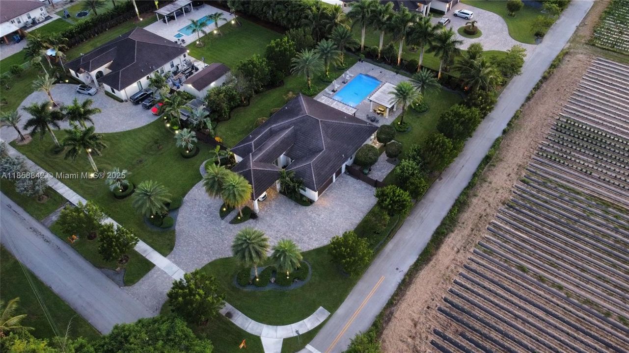 Active With Contract: $1,299,999 (5 beds, 3 baths, 2821 Square Feet)