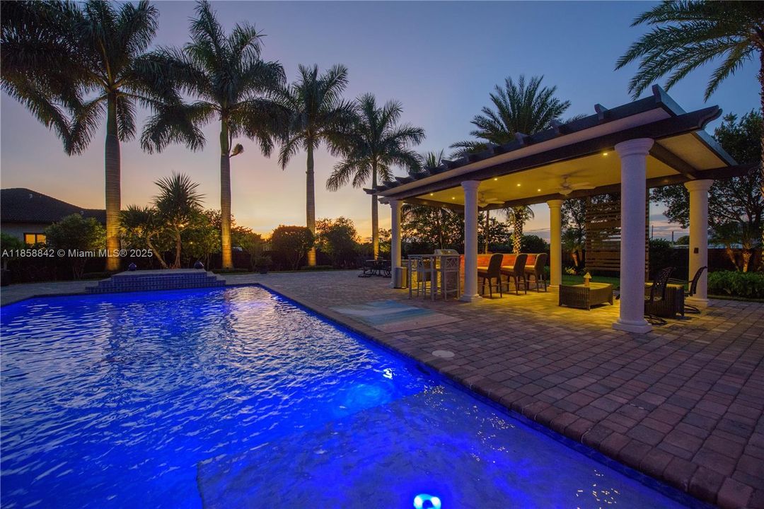 Active With Contract: $1,299,999 (5 beds, 3 baths, 2821 Square Feet)