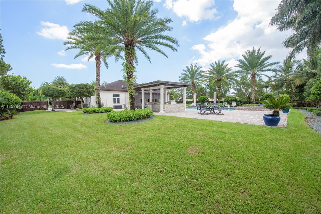 Active With Contract: $1,299,999 (5 beds, 3 baths, 2821 Square Feet)