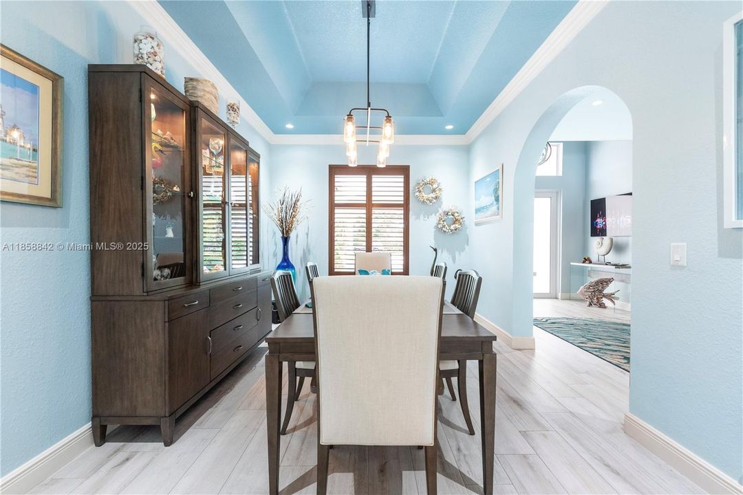 Active With Contract: $1,299,999 (5 beds, 3 baths, 2821 Square Feet)