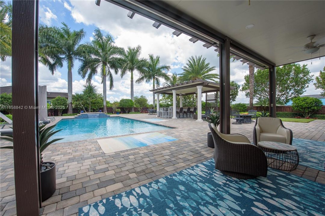 Active With Contract: $1,299,999 (5 beds, 3 baths, 2821 Square Feet)