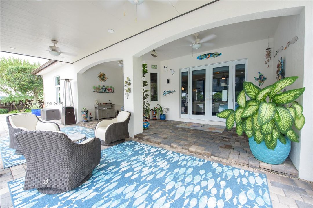 Active With Contract: $1,299,999 (5 beds, 3 baths, 2821 Square Feet)