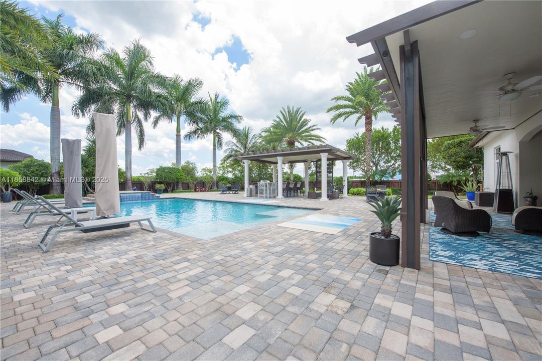 Active With Contract: $1,299,999 (5 beds, 3 baths, 2821 Square Feet)