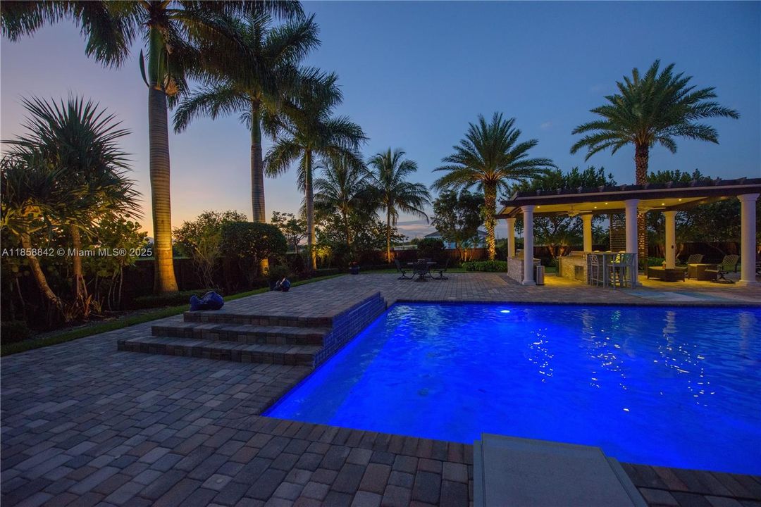 Active With Contract: $1,299,999 (5 beds, 3 baths, 2821 Square Feet)