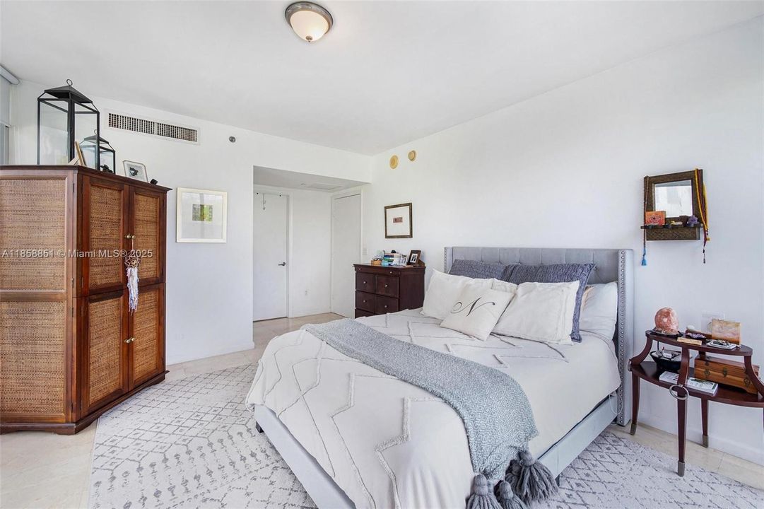 En Venta: $850,000 (2 camas, 2 baños, 1255 Pies cuadrados)