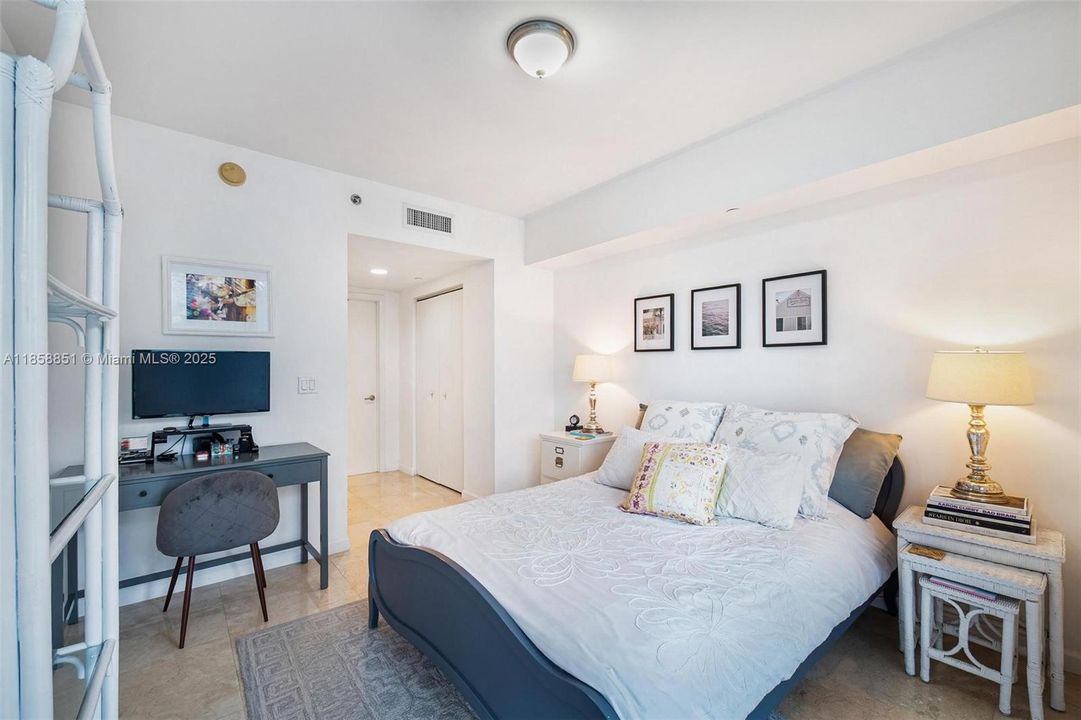 En Venta: $850,000 (2 camas, 2 baños, 1255 Pies cuadrados)