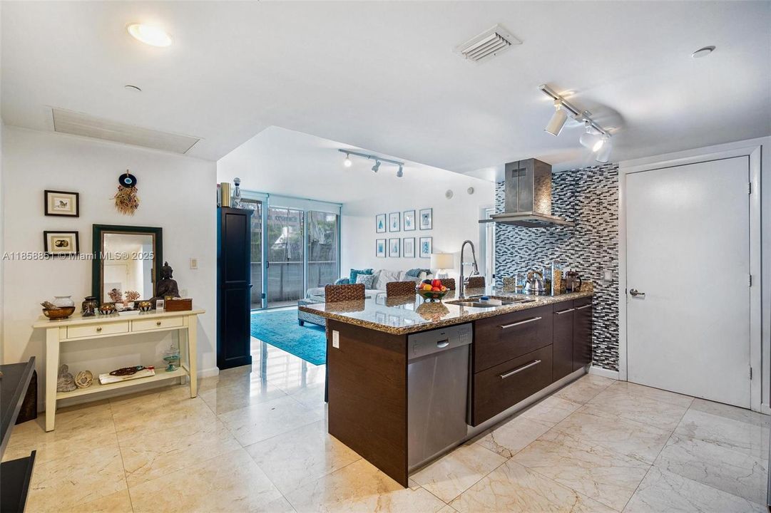 En Venta: $850,000 (2 camas, 2 baños, 1255 Pies cuadrados)