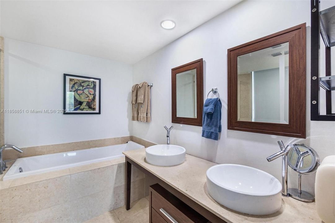 En Venta: $850,000 (2 camas, 2 baños, 1255 Pies cuadrados)