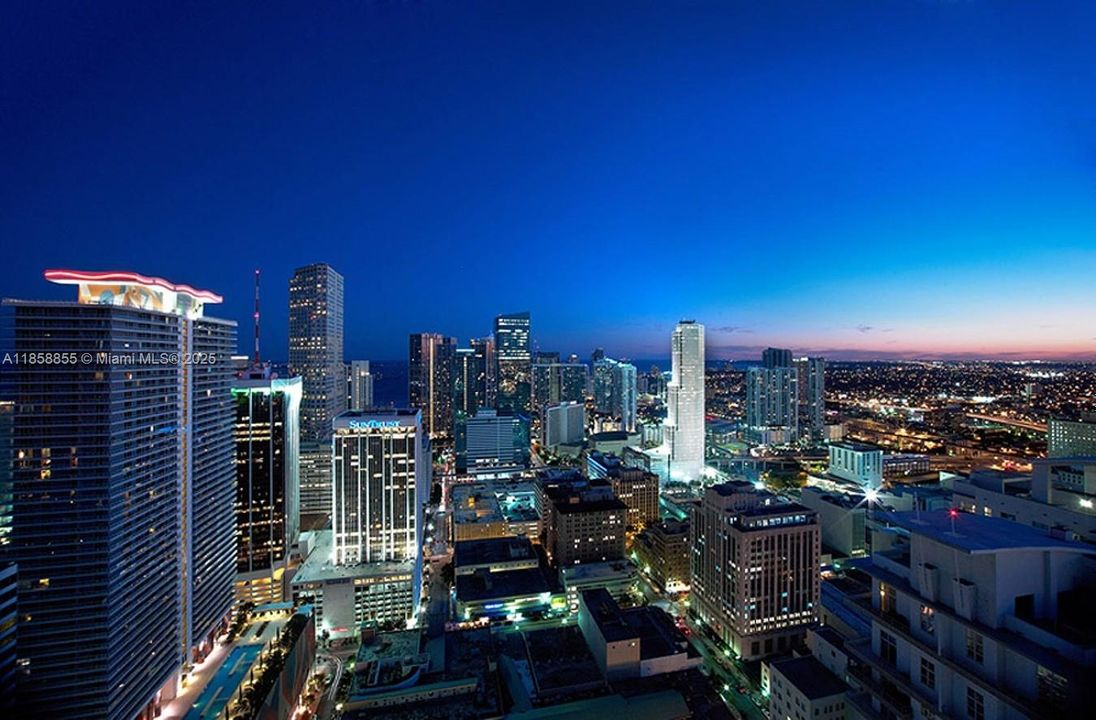 待售: $580,000 (2 贝兹, 2 浴室, 1203 平方英尺)