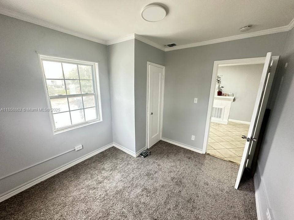 Recently Rented: $2,600 (3 beds, 2 baths, 1156 Square Feet)