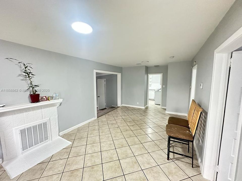 Recently Rented: $2,600 (3 beds, 2 baths, 1156 Square Feet)