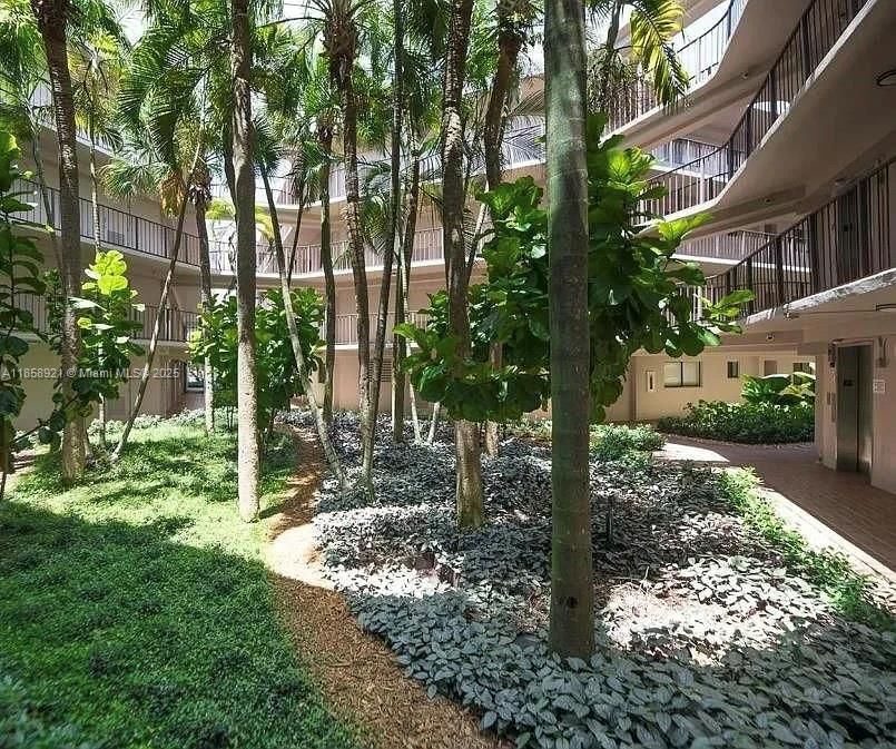 Recently Sold: $244,000 (3 beds, 2 baths, 1040 Square Feet)