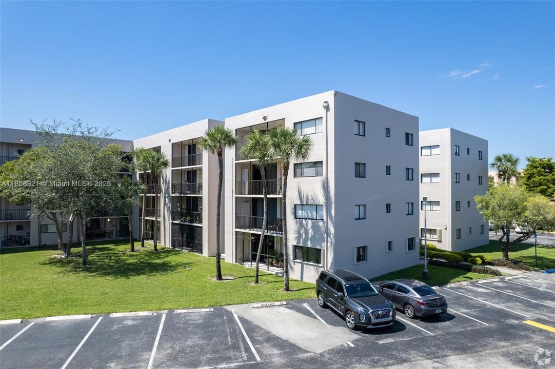 Recently Sold: $244,000 (3 beds, 2 baths, 1040 Square Feet)