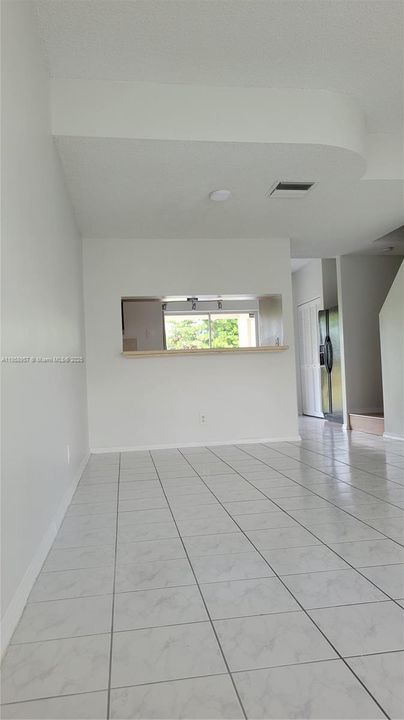 待售: $425,000 (2 贝兹, 2 浴室, 1110 平方英尺)