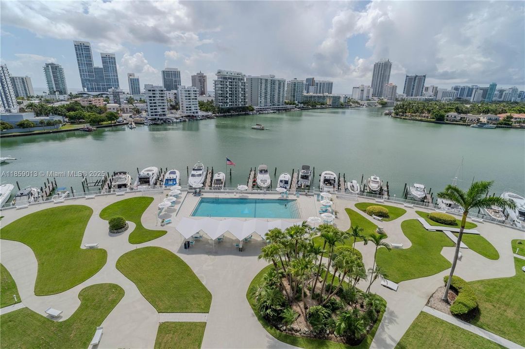 最近售出: $649,000 (1 贝兹, 2 浴室, 1133 平方英尺)