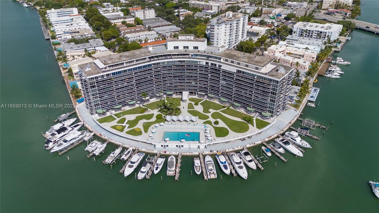 最近售出: $649,000 (1 贝兹, 2 浴室, 1133 平方英尺)