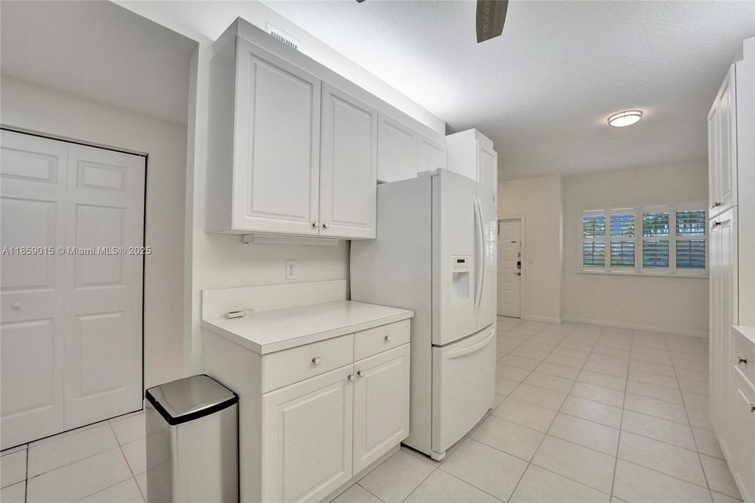Active With Contract: $234,900 (2 beds, 2 baths, 1508 Square Feet)