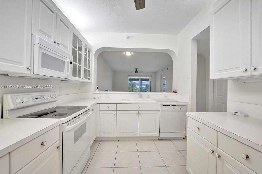 Active With Contract: $234,900 (2 beds, 2 baths, 1508 Square Feet)