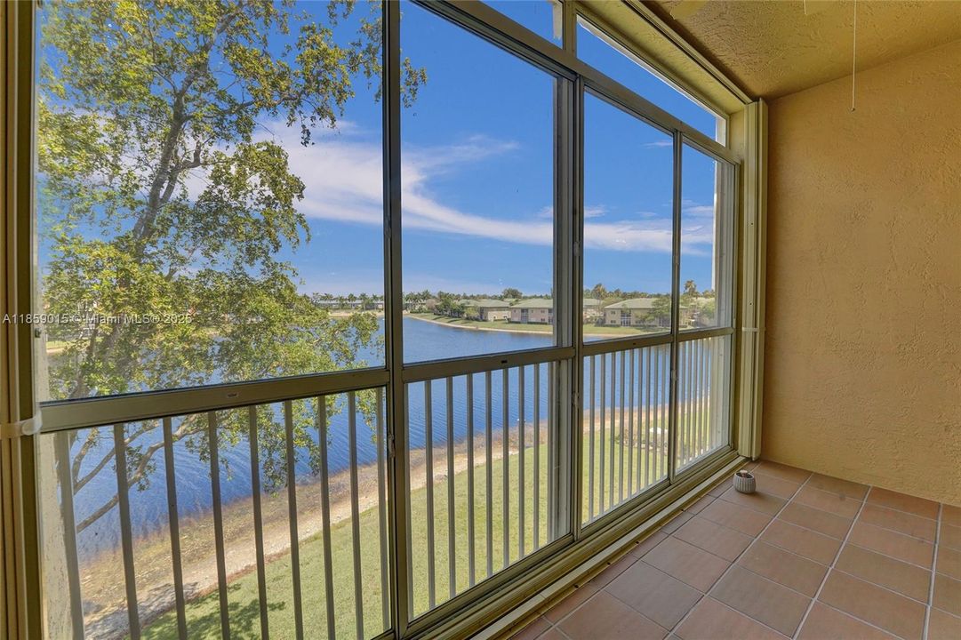 Active With Contract: $234,900 (2 beds, 2 baths, 1508 Square Feet)