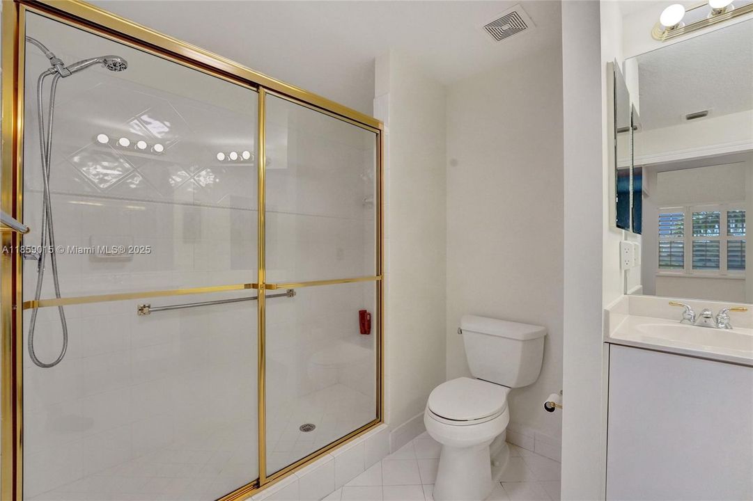 Active With Contract: $234,900 (2 beds, 2 baths, 1508 Square Feet)