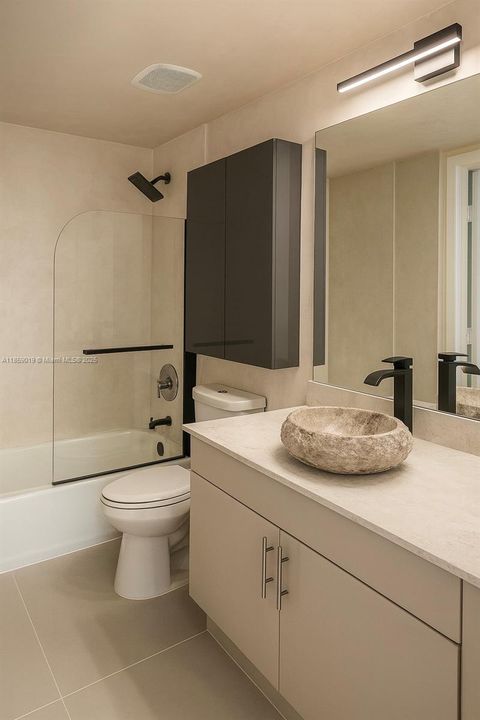 For Sale: $460,000 (2 beds, 2 baths, 1022 Square Feet)