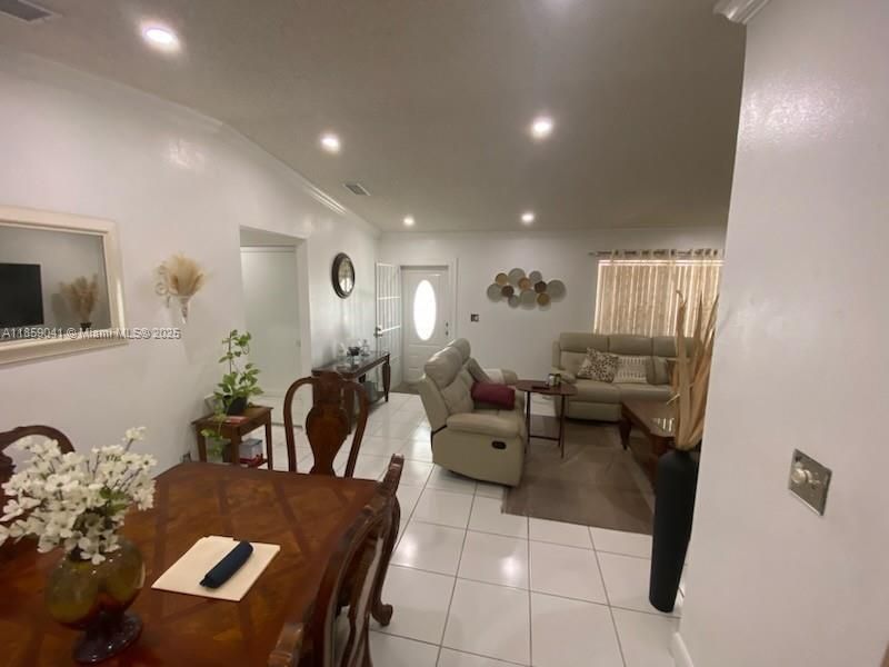 For Sale: $579,000 (4 beds, 2 baths, 1472 Square Feet)