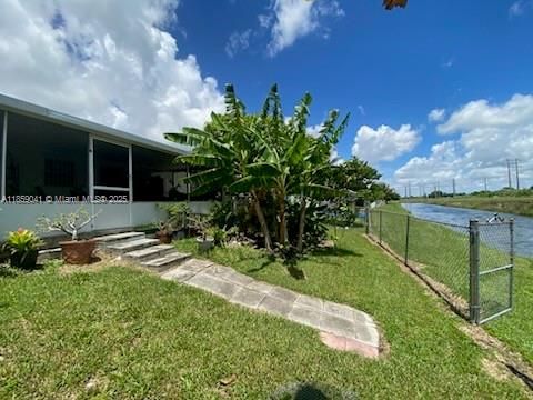 For Sale: $579,000 (4 beds, 2 baths, 1472 Square Feet)