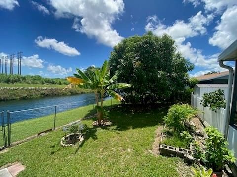 For Sale: $579,000 (4 beds, 2 baths, 1472 Square Feet)