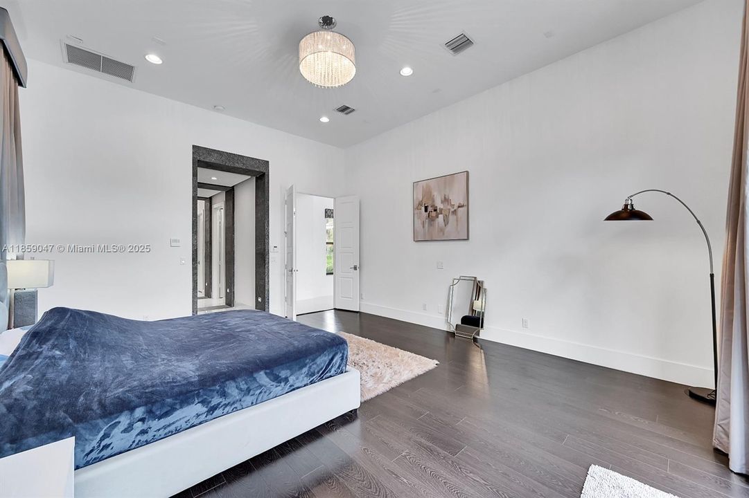 Active With Contract: $2,490,000 (5 beds, 5 baths, 4380 Square Feet)