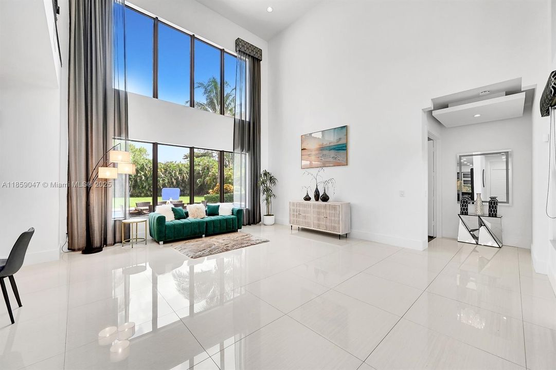 Active With Contract: $2,490,000 (5 beds, 5 baths, 4380 Square Feet)