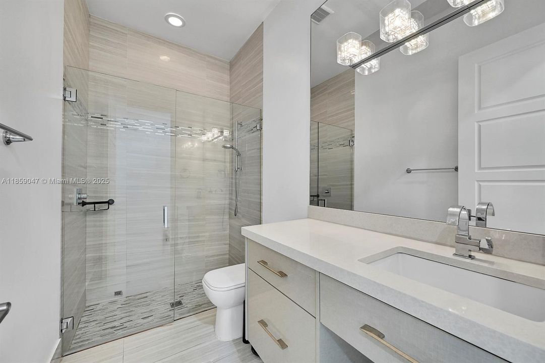 Active With Contract: $2,490,000 (5 beds, 5 baths, 4380 Square Feet)