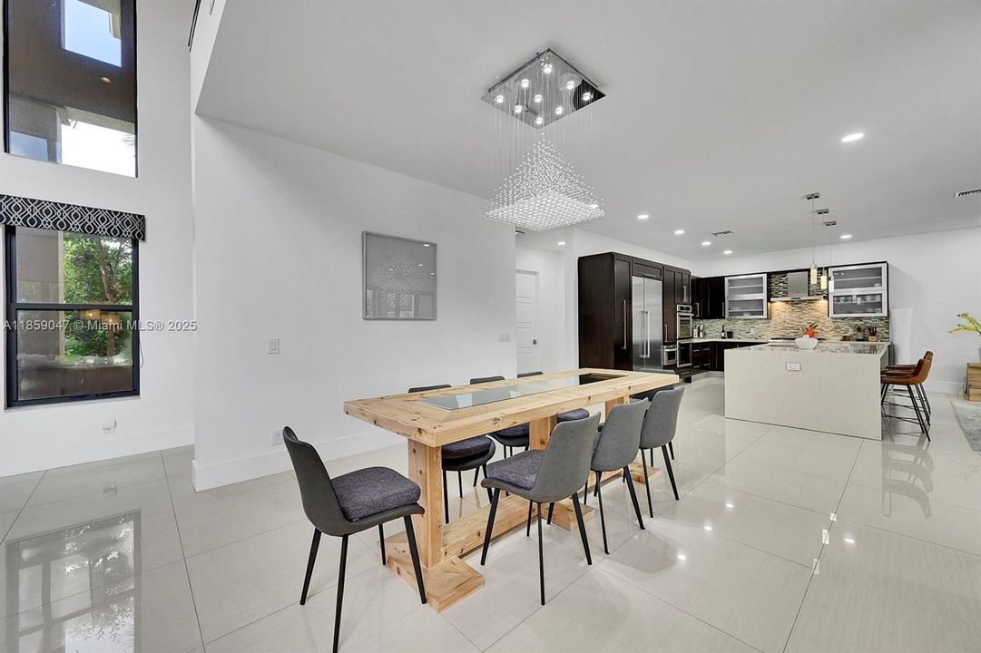 Active With Contract: $2,490,000 (5 beds, 5 baths, 4380 Square Feet)