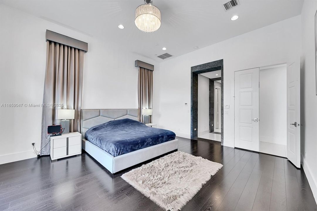 Active With Contract: $2,490,000 (5 beds, 5 baths, 4380 Square Feet)