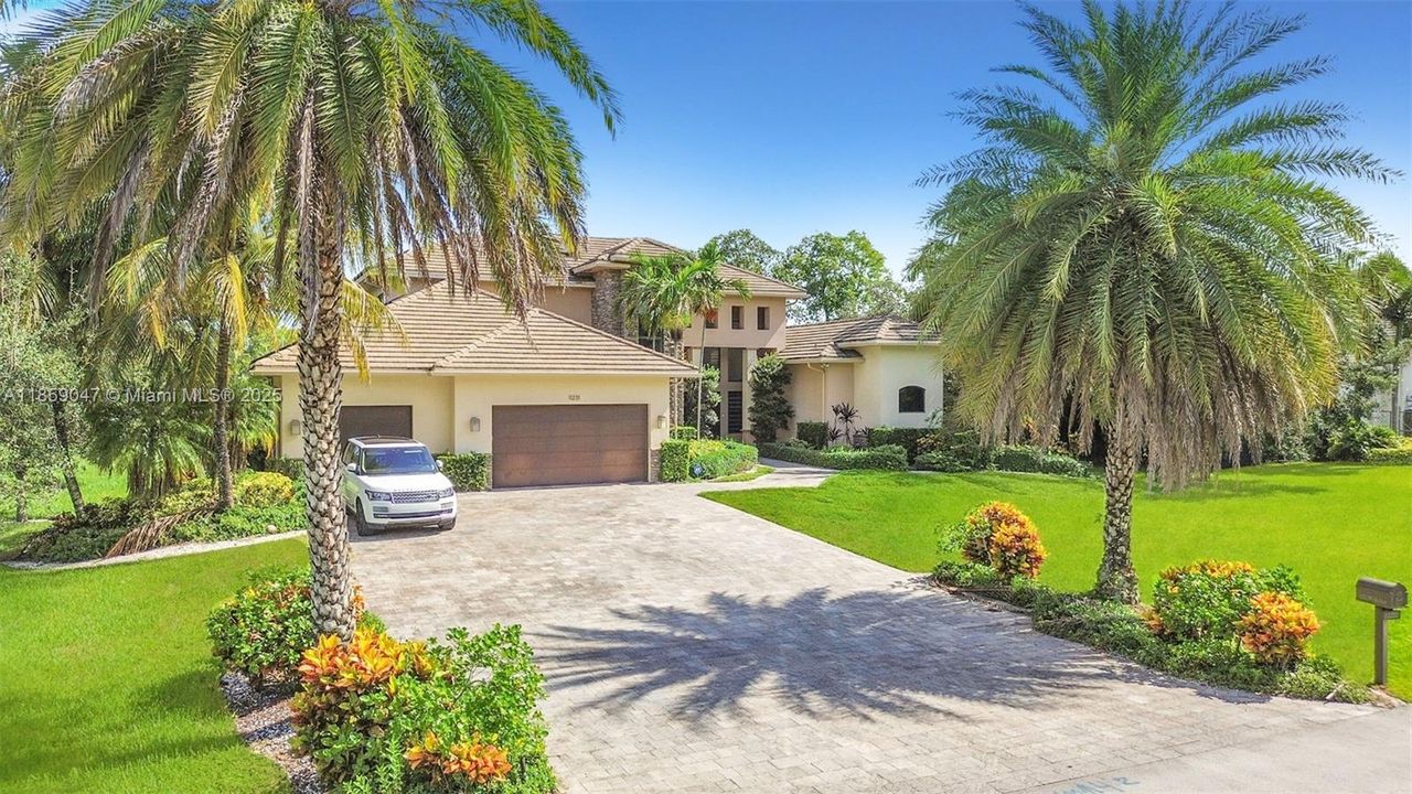 Active With Contract: $2,490,000 (5 beds, 5 baths, 4380 Square Feet)