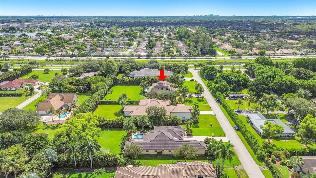 Active With Contract: $2,490,000 (5 beds, 5 baths, 4380 Square Feet)