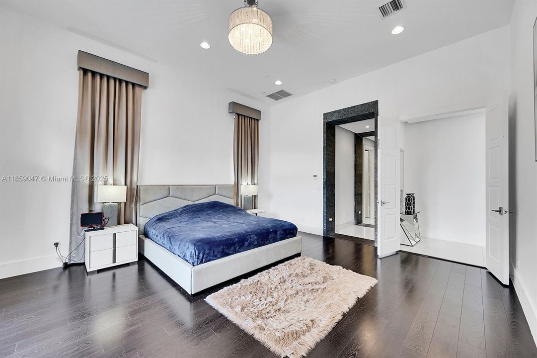 Active With Contract: $2,490,000 (5 beds, 5 baths, 4380 Square Feet)