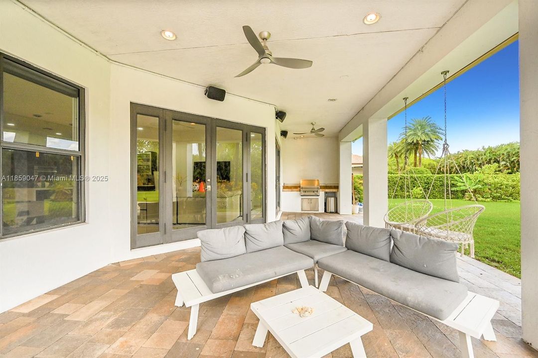 Active With Contract: $2,490,000 (5 beds, 5 baths, 4380 Square Feet)