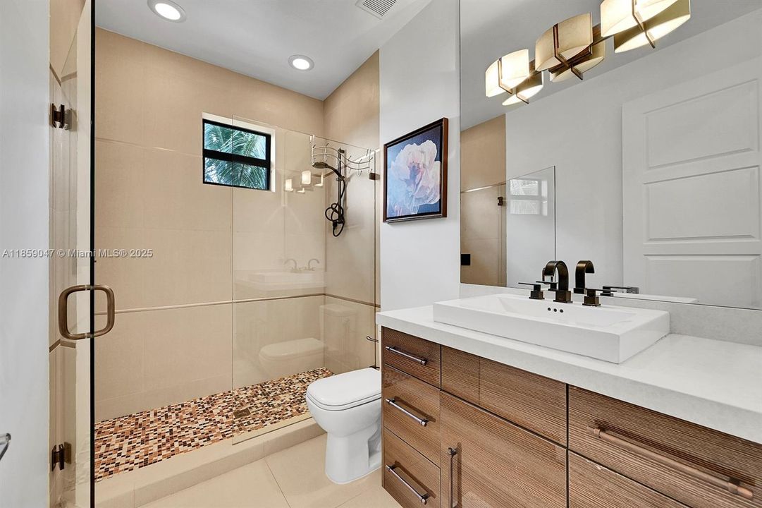 Active With Contract: $2,490,000 (5 beds, 5 baths, 4380 Square Feet)