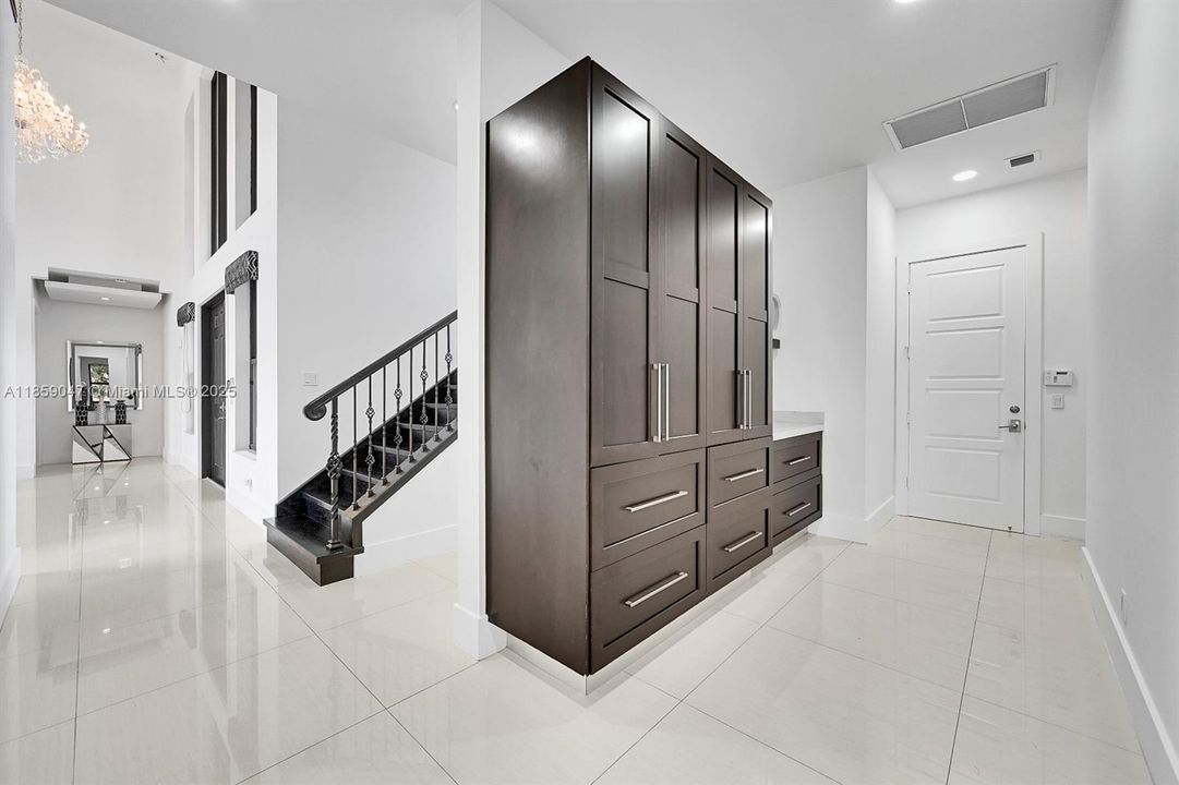 Active With Contract: $2,490,000 (5 beds, 5 baths, 4380 Square Feet)