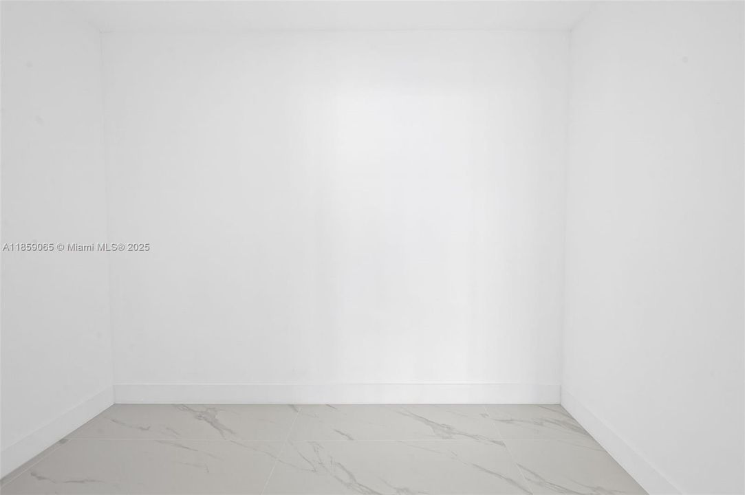 En Venta: $2,400,000 (3 camas, 3 baños, 1759 Pies cuadrados)