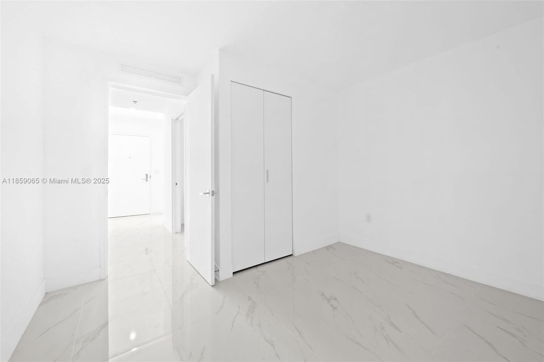 En Venta: $2,400,000 (3 camas, 3 baños, 1759 Pies cuadrados)