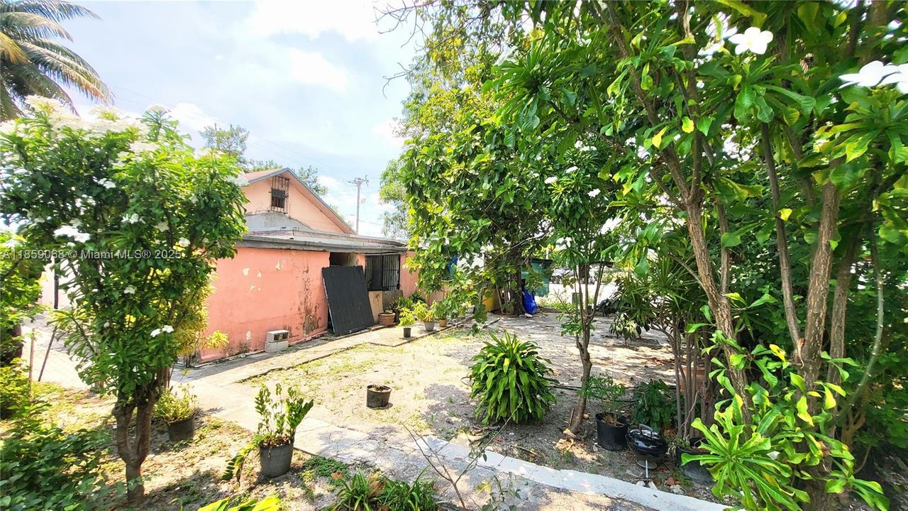 En Venta: $1,350,000 (0 camas, 0 baños, 1612 Pies cuadrados)