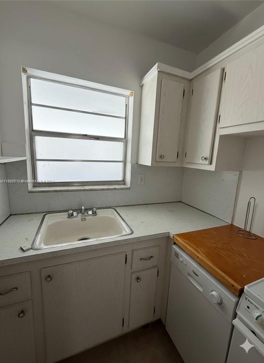 Под контрактом: $1,370 (1 спален, 1 ванн, 572 Квадратных фут)