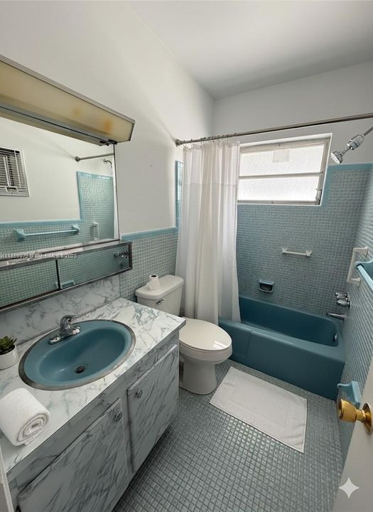 Под контрактом: $1,370 (1 спален, 1 ванн, 572 Квадратных фут)