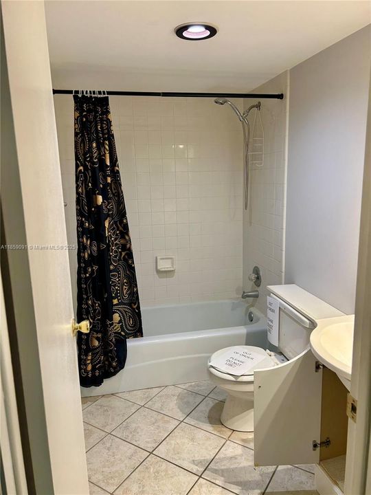 Recently Sold: $120,000 (2 beds, 2 baths, 1000 Square Feet)