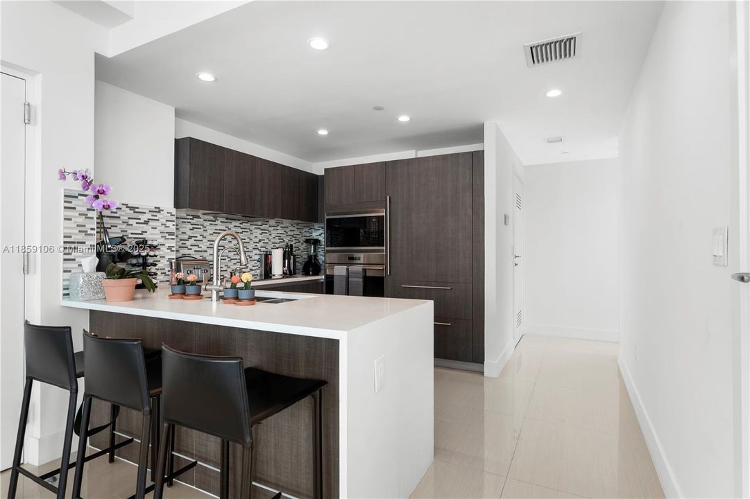 Recently Rented: $11,900 (2 beds, 2 baths, 1202 Square Feet)