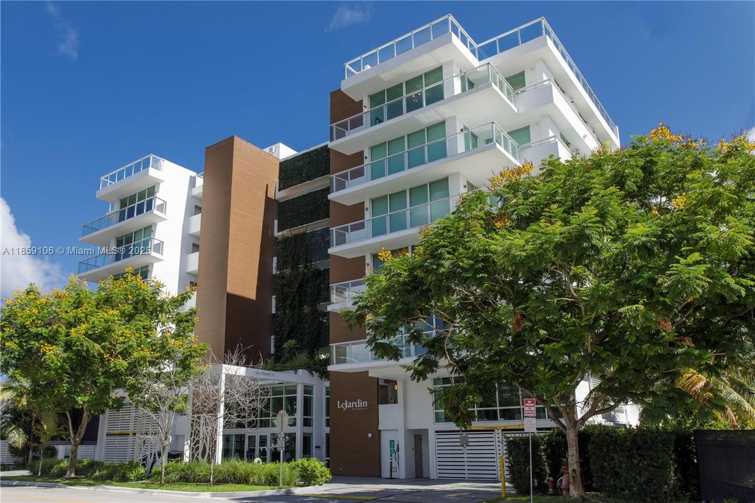 Recently Rented: $11,900 (2 beds, 2 baths, 1202 Square Feet)