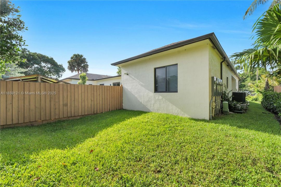 Recently Sold: $1,250,000 (0 beds, 0 baths, 3680 Square Feet)